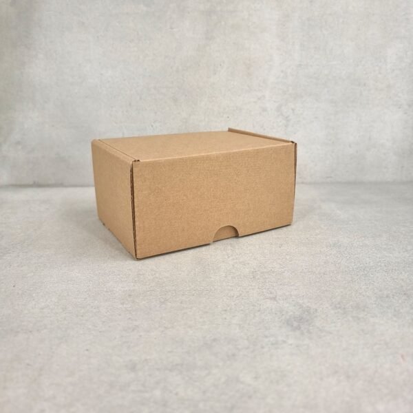 Fefco 0427 gofruoto kartono dėžutė